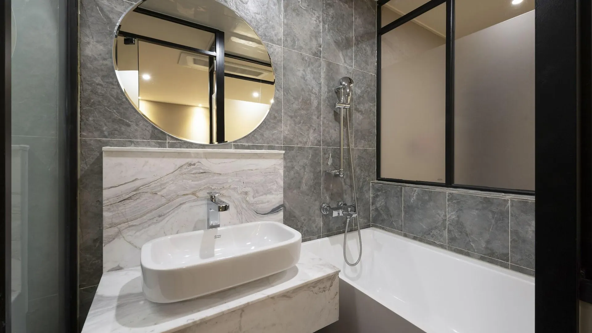 No. 25 Hotel Nampo Daecheong Busan 3*,