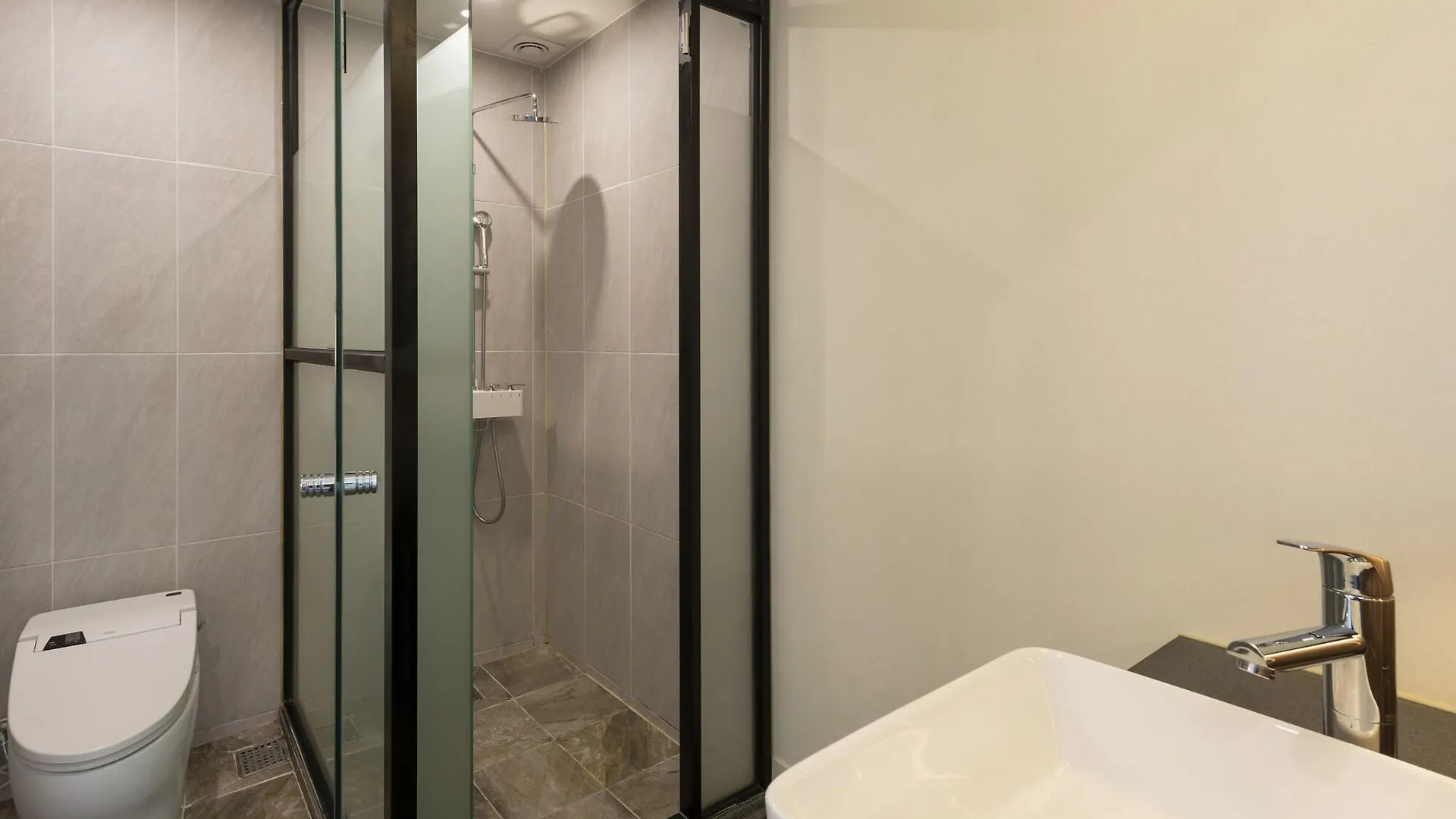 ***  No. 25 Hotel Nampo Daecheong Busan South Korea